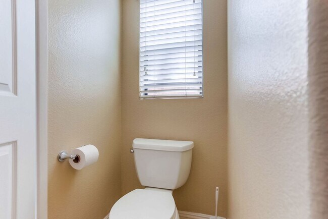 Building Photo - Charming Two Story 3 BR Home Available Mid June!