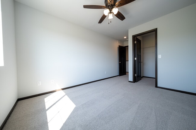 Building Photo - 668 4th Cir Dr SW