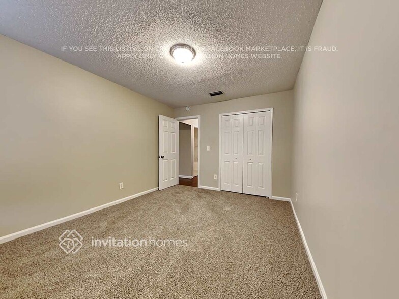 Building Photo - 3762 Woodbriar Dr