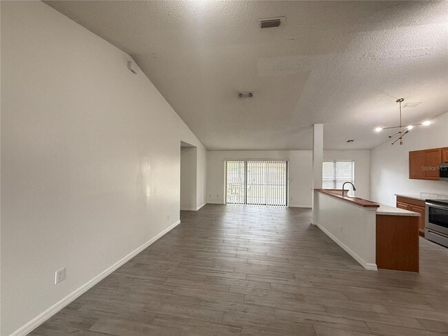 Building Photo - 3718 Linsbury St