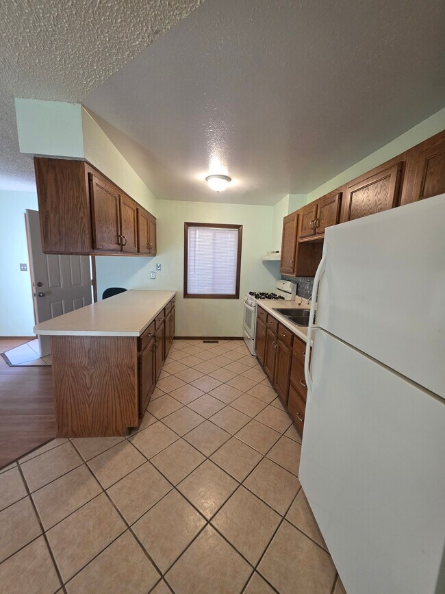 Building Photo - 6862 Femmer St