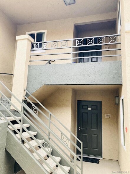 Building Photo - 7405 Charmant Dr