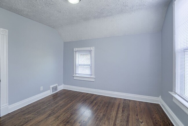 Building Photo - 2411 Emmet St