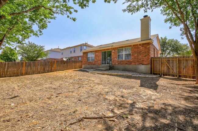 Building Photo - 14904 Antique Finish Dr