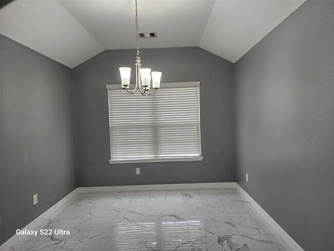 Building Photo - 21007 Whitehaven Bluff Trail