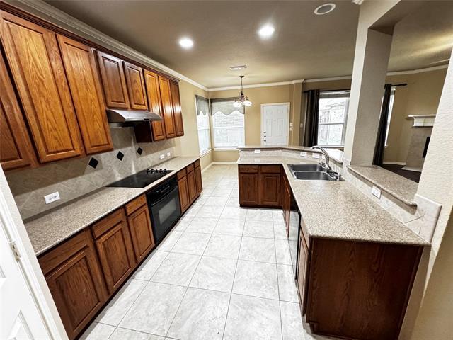 Building Photo - 4600 Palm Valley Dr