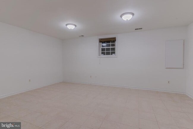 Building Photo - 14405 Black Horse Ct