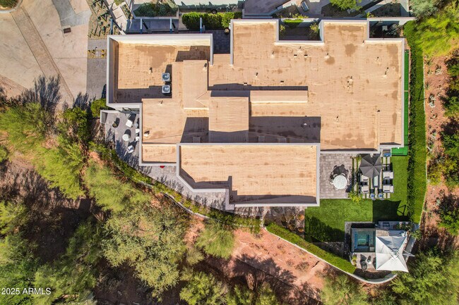 Building Photo - 5841 N Echo Canyon Cir