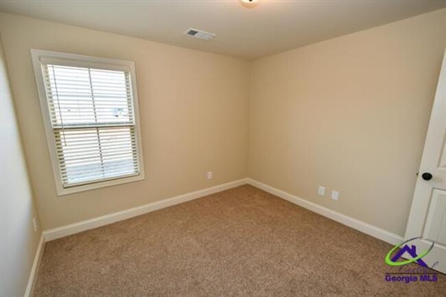 Building Photo - 204 Otters Rdg Dr