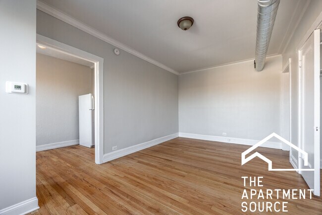 Building Photo - 2712 N Milwaukee Ave