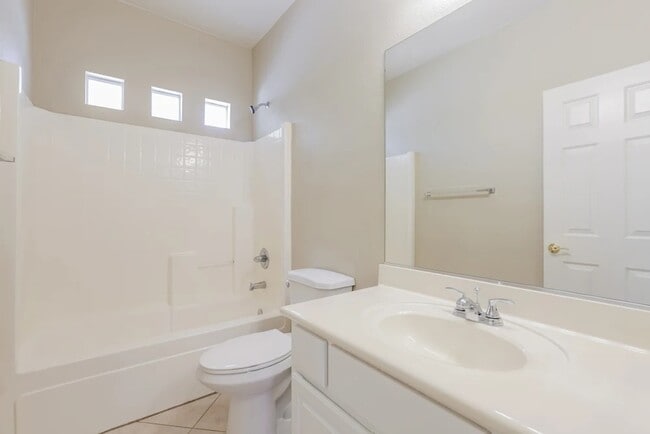 Building Photo - 2126 Paganini Ave