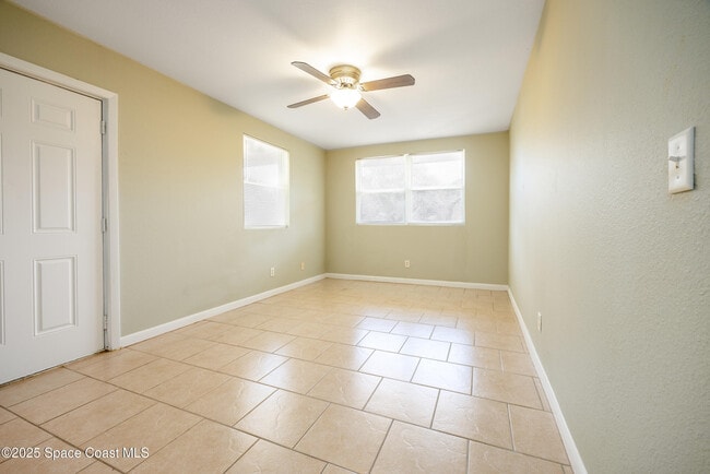 Building Photo - 248 Laurel Oak St