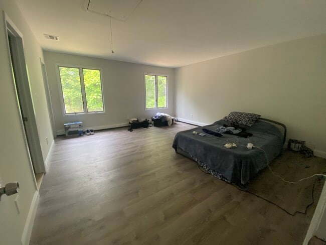 Building Photo - 2074 Motor Pky