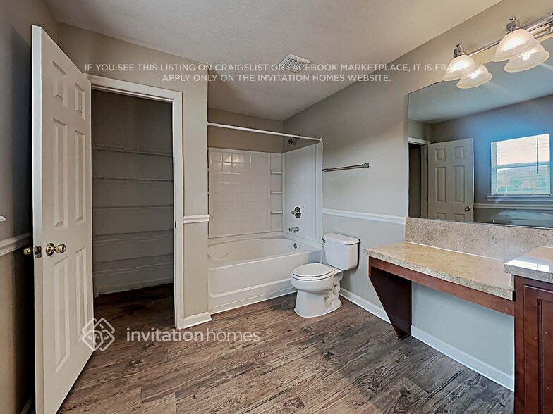 Building Photo - 12563 Pine Marsh Way