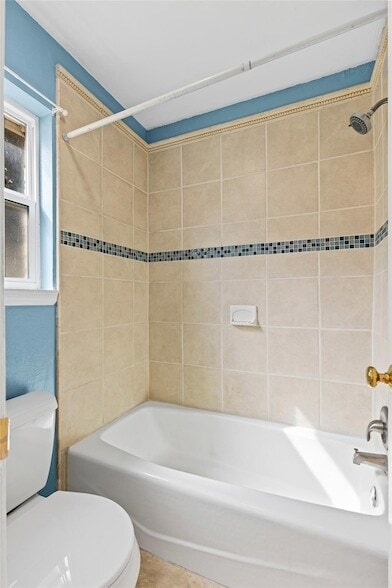 Building Photo - 1605 Morningside Dr