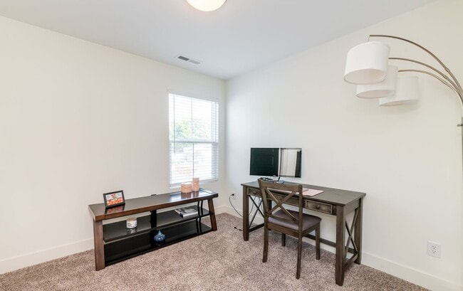 Building Photo - Do Not Miss this Beautiful piece of property.