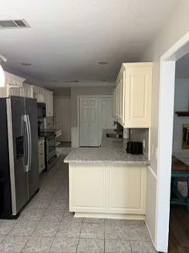 Building Photo - 4455 Summit Cir