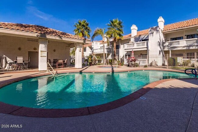 Building Photo - 930 N Mesa Dr