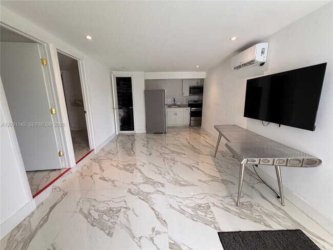 Building Photo - 201 Calle Grande Dr