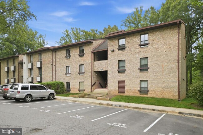 Building Photo - 11619 Stoneview Square