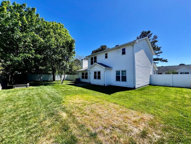 Building Photo - Charming Home in Ocean Lakes Community