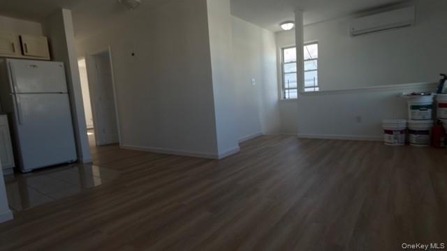 Building Photo - 69-51 Almeda Ave