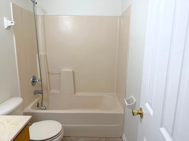 Building Photo - 7751 Lipscomb Dr