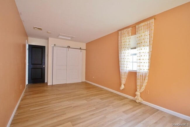 Building Photo - 346 Angelo Dr