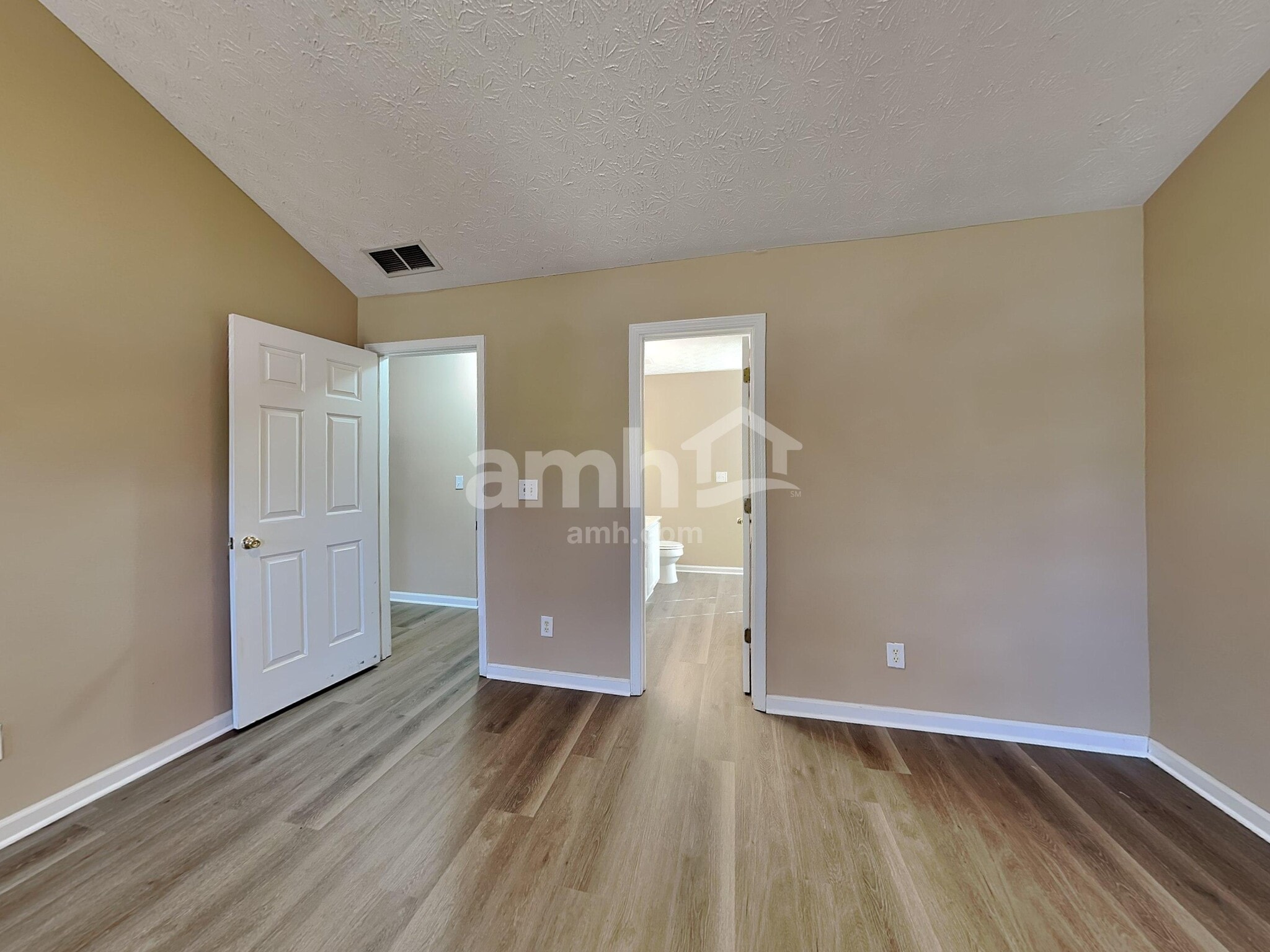 Building Photo - 725 Windsor Brook Ln