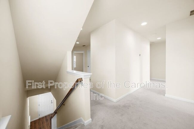 Building Photo - 6012 Thorburn Way