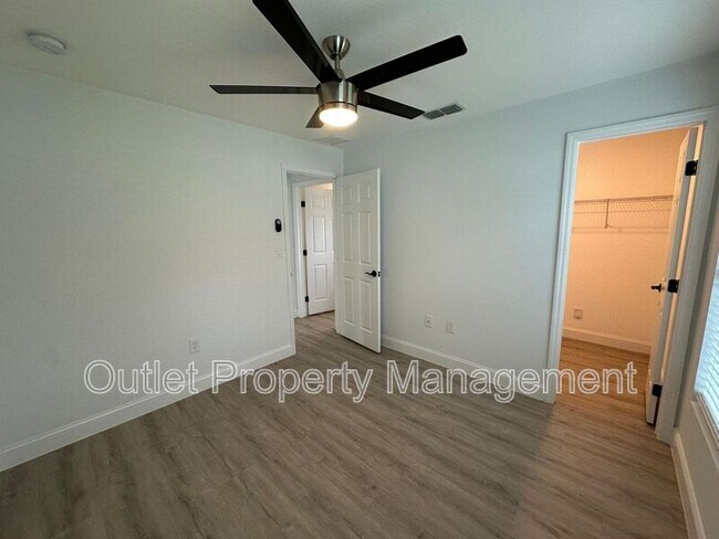 Building Photo - 790 W Gaucho Cir
