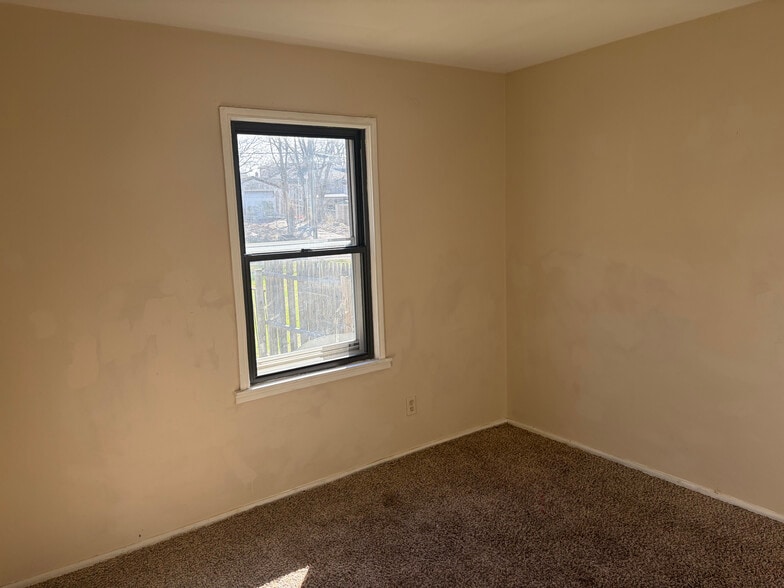 Building Photo - 2408 W Wiswall St