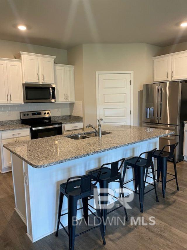 Building Photo - 9416 Sitka Dr