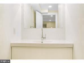 Building Photo - 8 N New St