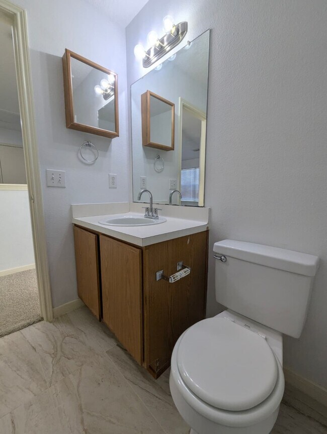 Building Photo - 13422 Sarento Village