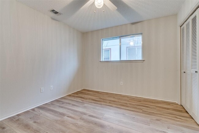 Building Photo - 12304 Bent Cedar Cove