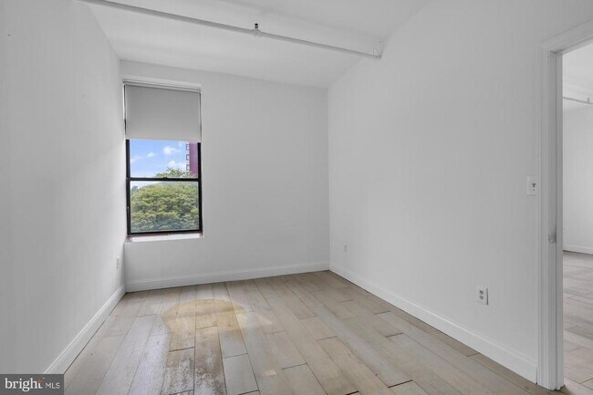 Building Photo - 301 Spring Garden St