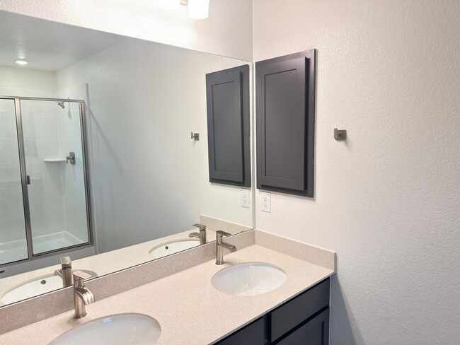Building Photo - 4824 Mozzafiato Ln