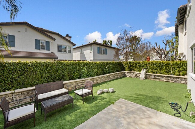 Building Photo - Beautiful 4-Bedroom Chino Home