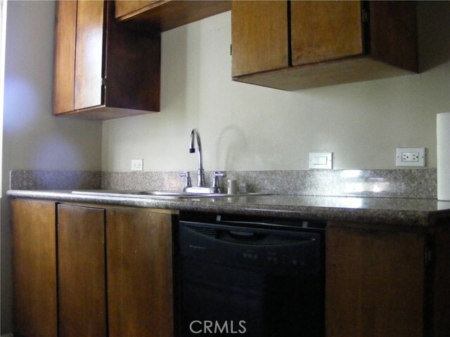 Building Photo - 400 N Acacia Ave