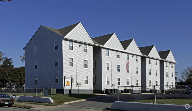 Building Photo - Berkley Apartments
