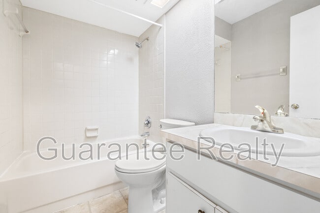 Building Photo - 1611 High Point Ct SW