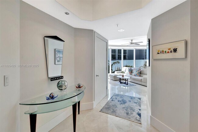 Building Photo - 333 Las Olas Way