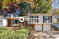 Building Photo - 3 Bedroom Pet-Friendly Home in Kansas City, MO with Main Street Renewal