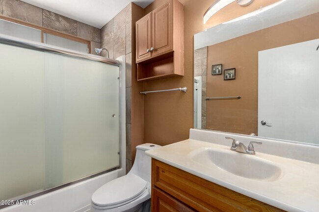 Building Photo - 9430 W Arrowhead Dr