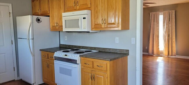 Building Photo - 1102 Eric Ct