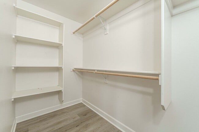 Building Photo - Desirable Salmon Creek Home Located in Lux...