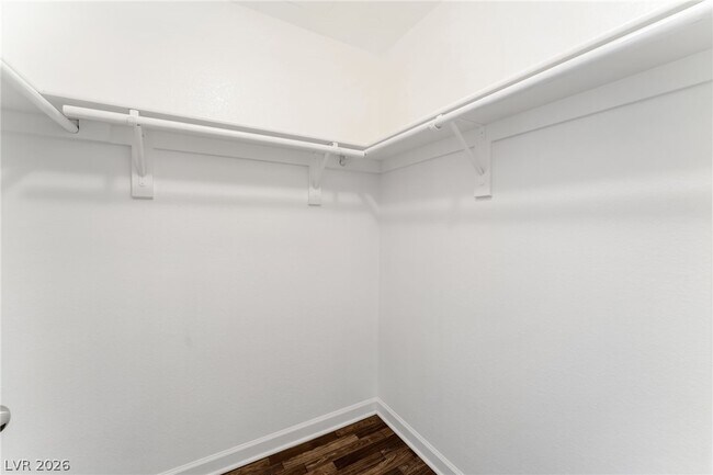 Building Photo - 350 S Durango Dr