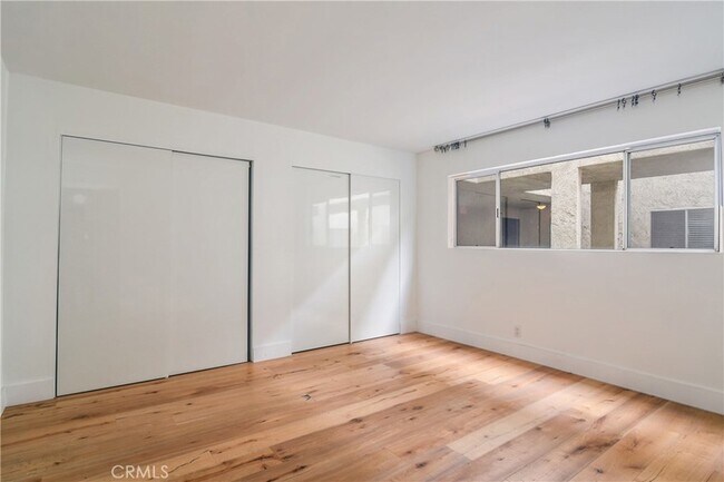Building Photo - 811 6th St