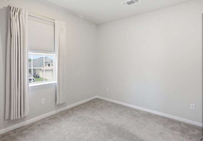 Building Photo - 10051 Mulhouse Dr